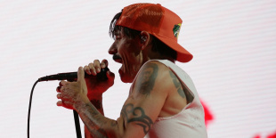 RED HOT CHILI PEPPERS