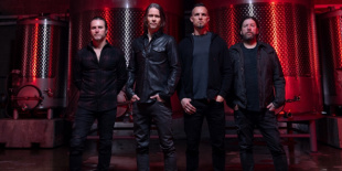 Új dal az Alter Bridge hamarosan megjelenő Pawns & Kings albumáról, Budapesten pedig arénás koncert