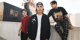 Februárban új albummal jelentkezik a Pierce The Veil
