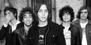 A The Strokes bejelentette az új Vinyl Box Set ´The Singles - Volume 01´ című kiadványát.