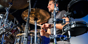 Drum and bass dobolás, fúzió és prog. Megjelent Ziskó Olivér lemeze