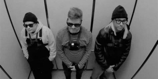 Új fogyasztóbarát kislemez a Fall Out Boy-tól, ez a Heartbreak Feels So Good