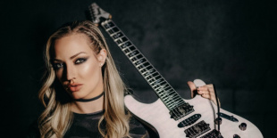 Alice Cooper gitárosa, Nita Strauss új dallal jelentkezett