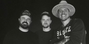 Chris Davenport kiadta első kislemezét, melynek címe ´Plead The Blood´, és amelyen Brandon Lake és Cody Carnes közreműködik