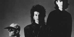 A Bauhaus korábbi tagjaiból álló Love and Rockets bejelentette, hogy újrakiadják 1996-os Sweet F.A. albumukat.