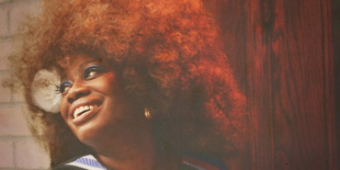 Bette Smith a Soul rock királynője visszatér az emelkedett hangulatú Happiness-szel