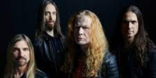 Kiko Loureiro továbbra sem tér vissza a Megadeth-be