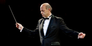 Fischer Iván Izraelbe utazik