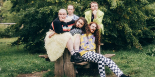 Februárban jelenik meg a Gen And The Degenerates debütáló albuma