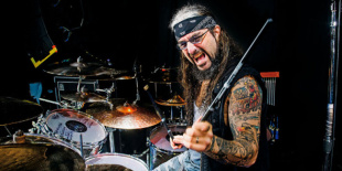 Mike Portnoy-nak meg kellett szoknia, hogy a Dream Theater-ben ő most az ´új fiú´