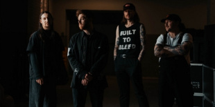 Push Me Away! - az Acres új klippel és kibővített albummal tér vissza