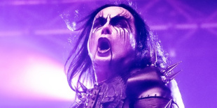 Dráma a Cradle Of Filth-ben - turné közepén lépett ki a billentyűs, a gitárost kirúgták