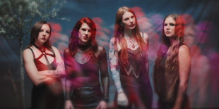 25 év után újra életre kel a Spit – Kittie Spit XXV