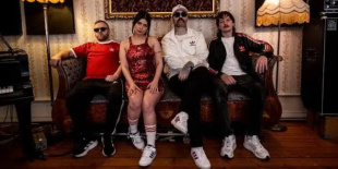 Új death-pop himnusz: itt a Blood Command – Mariah’s Song”