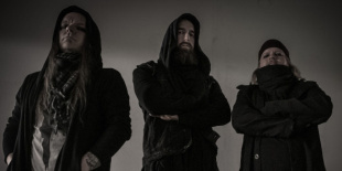 Kivisydän: debütáló album a melankolikus szimfonikus metal jegyében – „Kuoleva Aurinko”