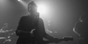 Julian Lennon visszahozza a múlt dalait – megjelent a Because… EP