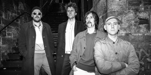 Franz Ferdinand-hangulat, nyers őszinteség: új dallal jelentkezett a Dubinski