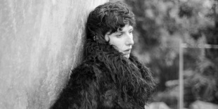Itt az első dal a nyáron nálunk is koncertező Aldous Harding közelgő lemezéről