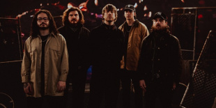Itt a Boundaries új dala: „Skies Cast Amber Black”