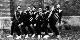Dubstep, rap és mexikói hangzás keveredik a SunCity Brass és ALEE közös trackjében