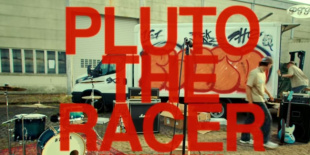 Punkos lendület és érzelmi súly találkozik a Pluto The Racer új számában