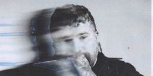 Teddy Swims újabb érzelmes felvétellel jelentkezik: megérkezett legújabb, „Break Up in Reverse” című kislemeze