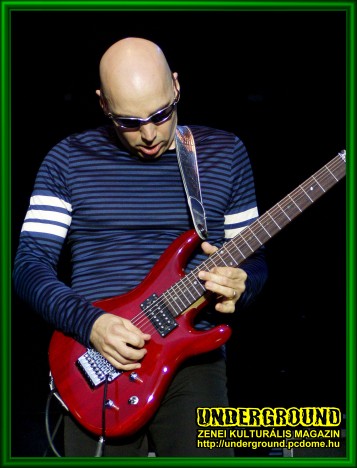 Joe Satriani (USA)