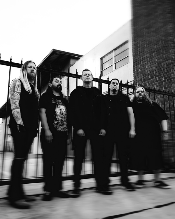 CARNIFEX – A mérgező kapcsolatokból való szabadulásról szól az új dal