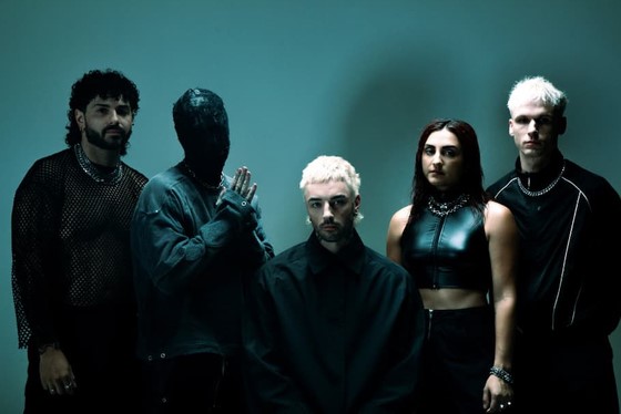 A THE DARK.FM új szintre kapcsolt: megérkezett a Kent Osborne közreműködésével készült Redline